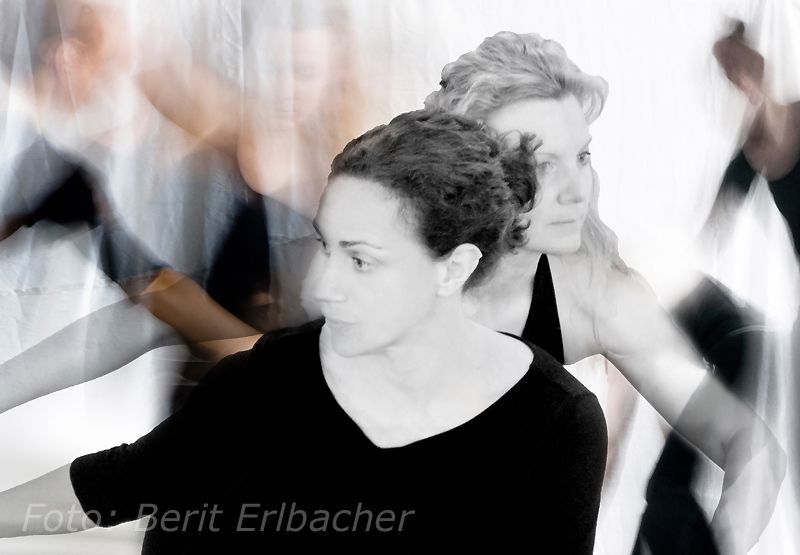Tanzperformance moebius und Berit Erlbacher in Ehningen - eine ganz besondere Vernissage der Fotokünstlerin